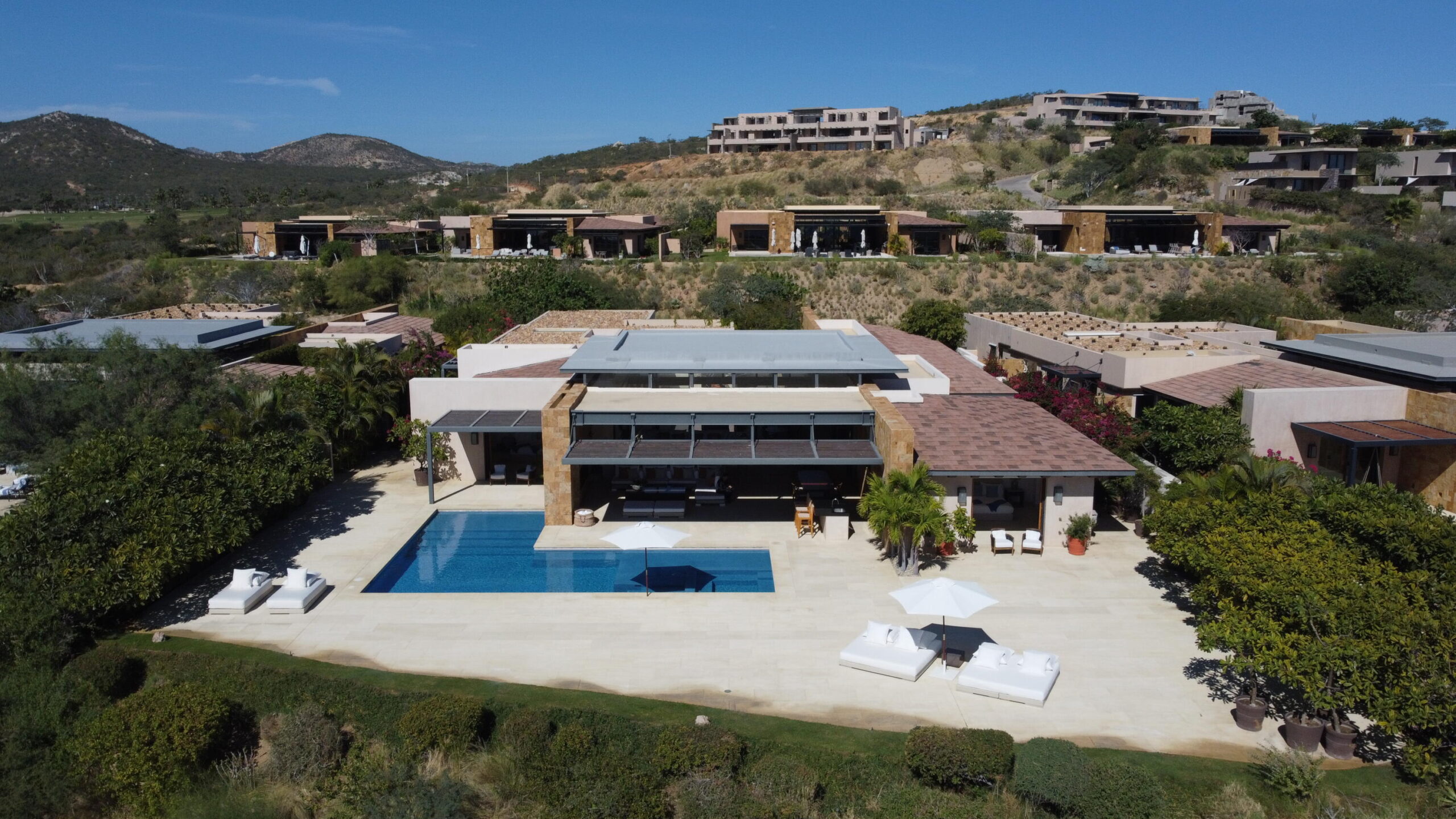 Cabo Luxury West Enclave Ritz-Carlton West Enclave, Ritz-Carlton Reserve Residence 10 offers an exceptional blend of modern luxury and serene coastal living. These single-level indoor/outdoor residences are thoughtfully designed to provide privacy and tranquility. Featuring expansive floor-to-ceiling windows, the homes showcase breathtaking for sale