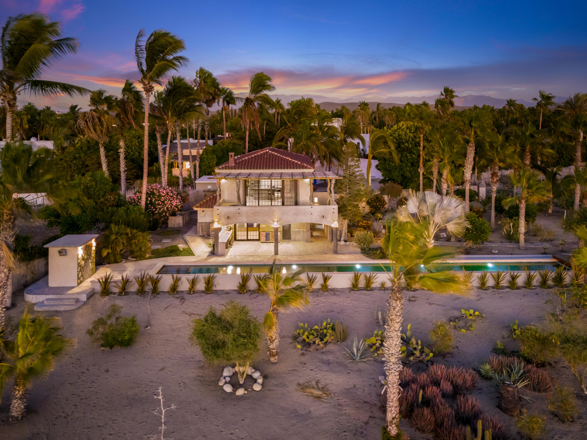 Cabo Luxury West Enclave Ritz-Carlton West Enclave, Ritz-Carlton Reserve Residence 10 offers an exceptional blend of modern luxury and serene coastal living. These single-level indoor/outdoor residences are thoughtfully designed to provide privacy and tranquility. Featuring expansive floor-to-ceiling windows, the homes showcase breathtaking – Beach Road Todos Santos, Pacific, BS