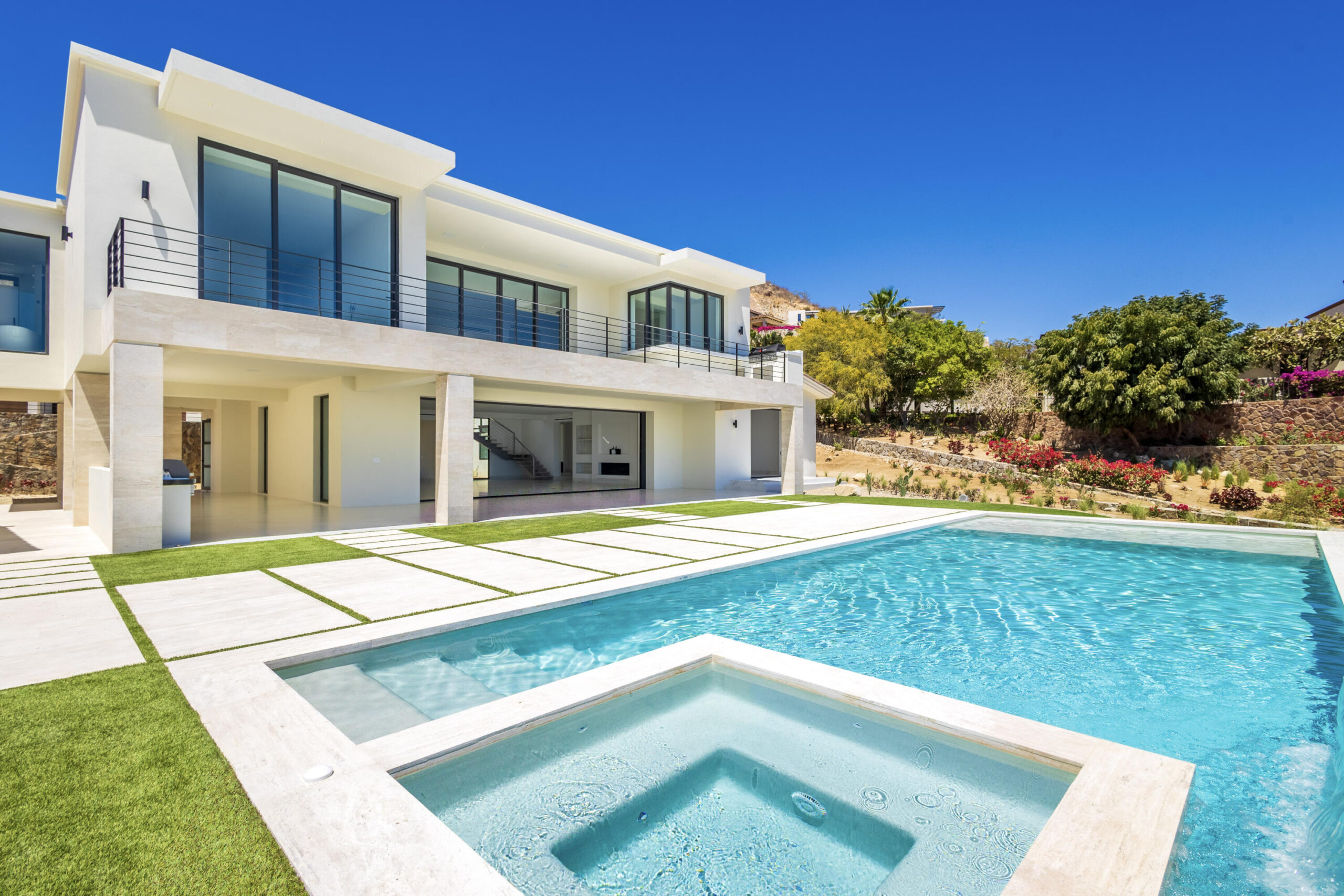 Cabo Luxury Espiritu Del Mar This two story home is located within the exclusive gated community of Espiritu. The entrance surrounded by the interior courtyard will welcome you home; at the lower level a mesmerizing for sale